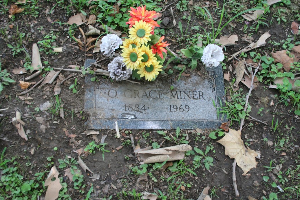 Grace McAtee Miner-grave